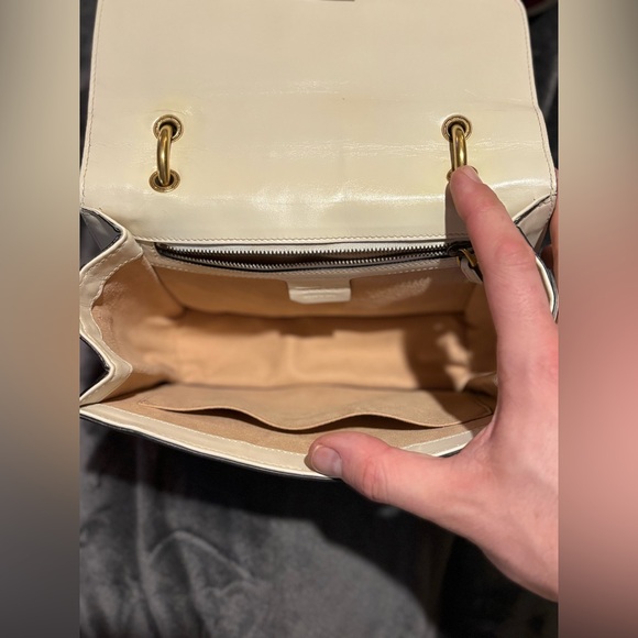 Gucci Queen Margaret Bee Clasp Bag - White/Ivory Calfskin Leather - Model 476542 - Picture 4 of 11